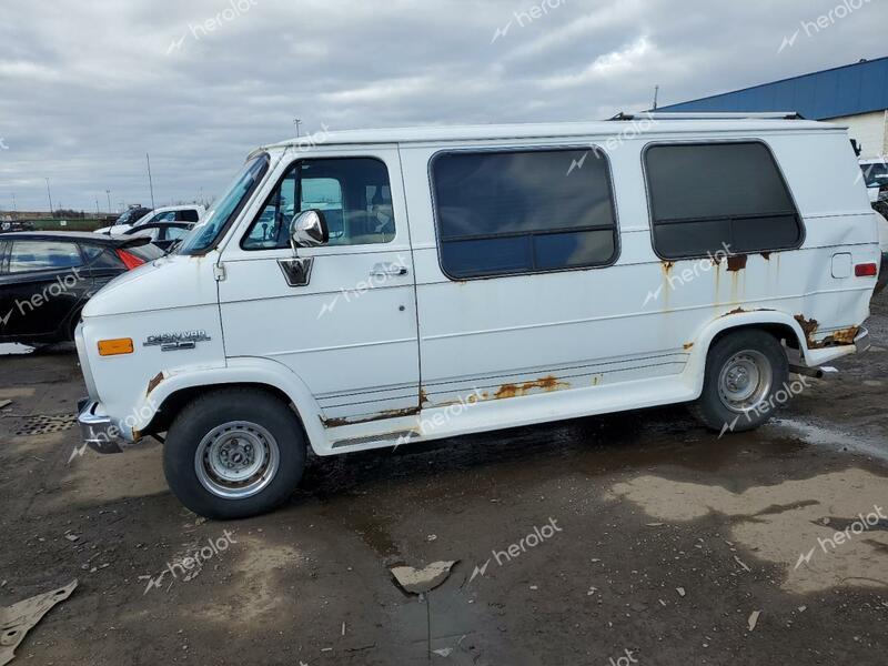 CHEVROLET VAN 1995 white  gas 1GBEG25K0SF111739 photo #1