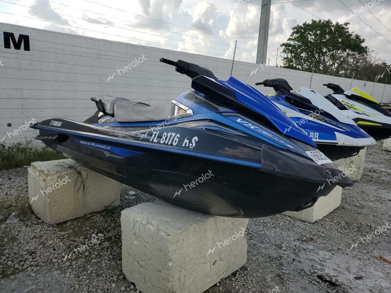 YAMAHA VX DELUXE 2018 two tone   YAMA4075E818 photo #1