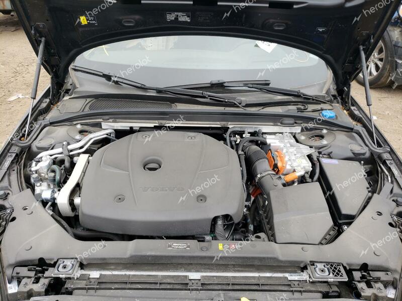 VOLVO S60 T8 REC 2022 black  hybrid engine 7JRH60FD2NG193568 photo #4