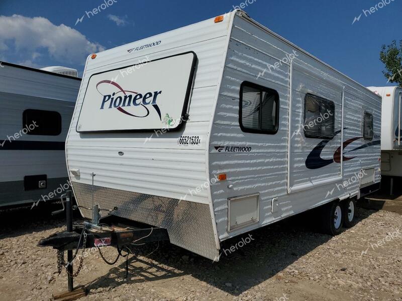 FLEETWOOD PIONEER 2005 white   1EB1C212551500954 photo #3