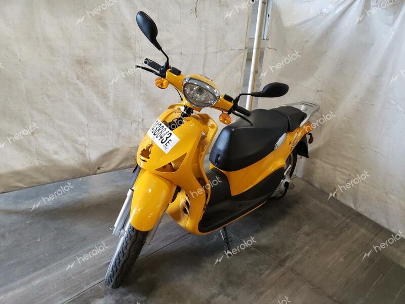 CFMO SCOOTER 2010 yellow   LCETDKP1A60000065 photo #3