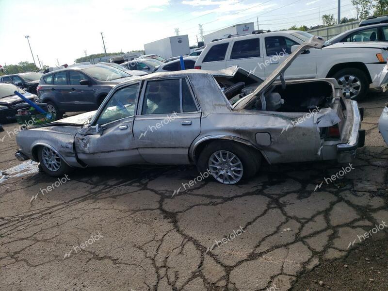 PLYMOUTH GRAN FURY 1986 silver  gas 1P3BB26P1GX542261 photo #3