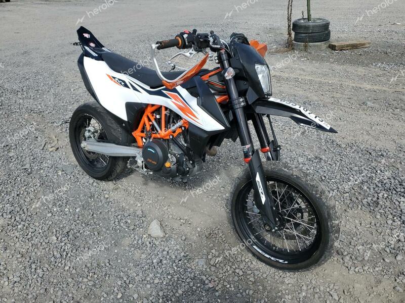 KTM 690 SMC R 2020 white  gas VBKLSV402LM786264 photo #1