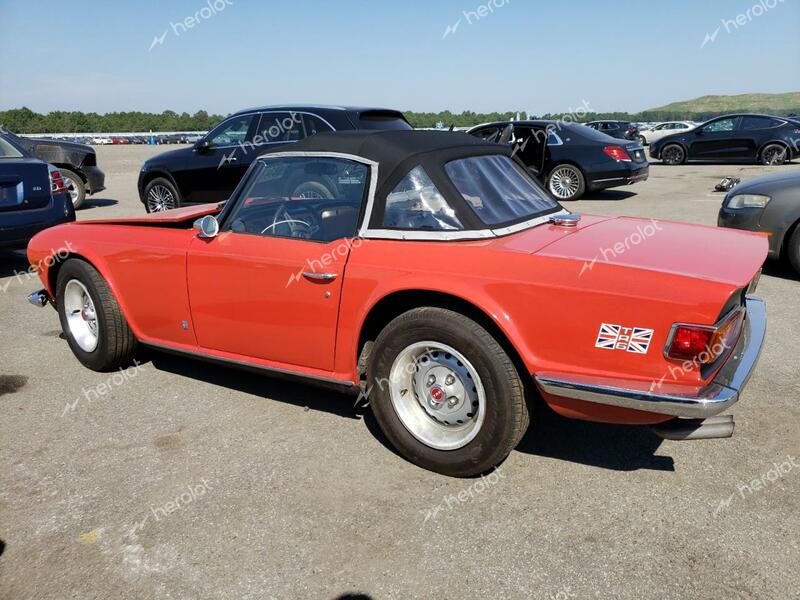 TRIUMPH CAR TR6 1973 red   CF136IU photo #3