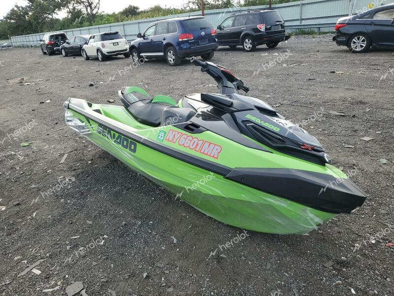 OTHR SEADOO 2020 green   YDV35389A020 photo #1