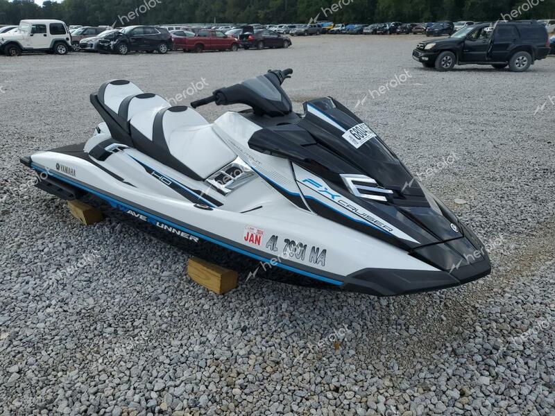 YAMAHA WAVERUNNE 2018 white   YAMA0780F818 photo #1