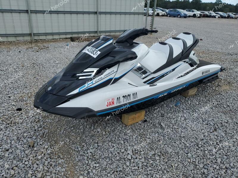 YAMAHA WAVERUNNE 2018 white   YAMA0780F818 photo #3