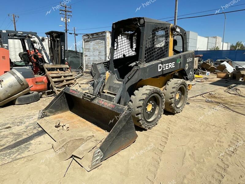 JOHN DEERE SKIDSTEER 2012 yellow   1T0320DAPB0195933 photo #3