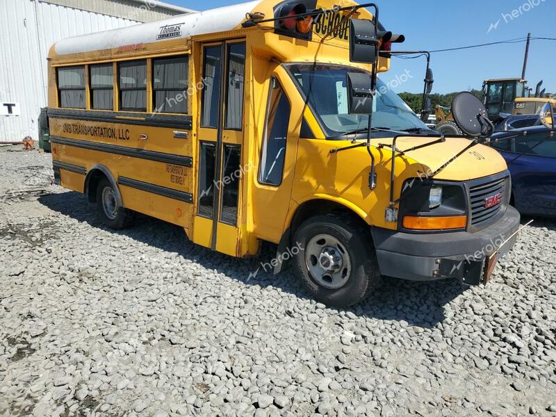 GMC SAVANA CUT 2005 yellow  gas 1GDHG31V851163194 photo #1