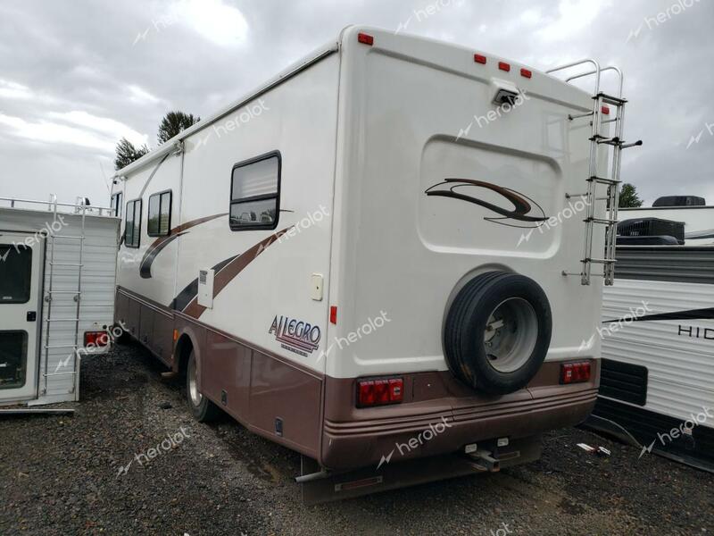 OTHER RV 2003 two tone  gas 5B4MP67G033373065 photo #4