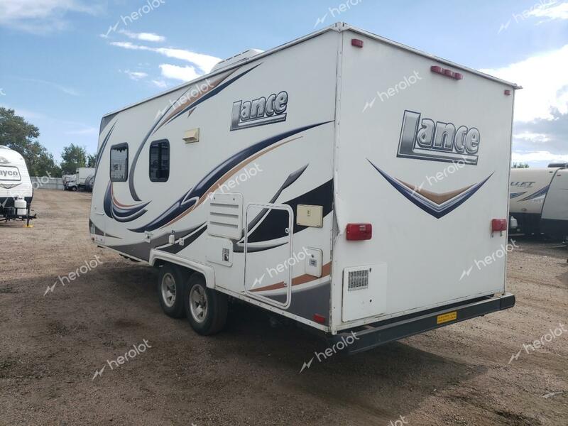 LNCE CAMPER 2011 white   1L9TN1822BL311418 photo #4