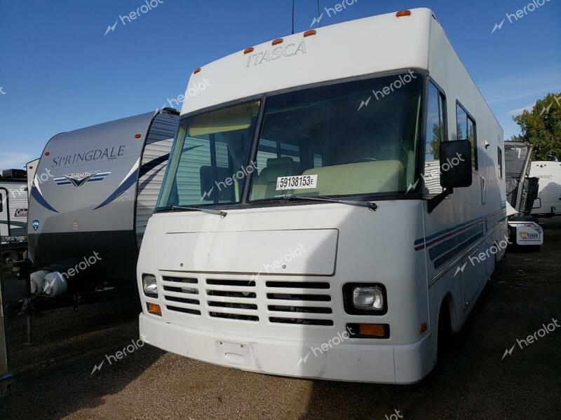 WINNEBAGO ITASCA 1996 two tone  gas 1GBKP37NXS3321217 photo #3