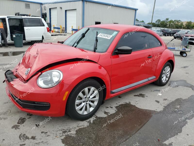 Volkswagen Beetle 2016 красный