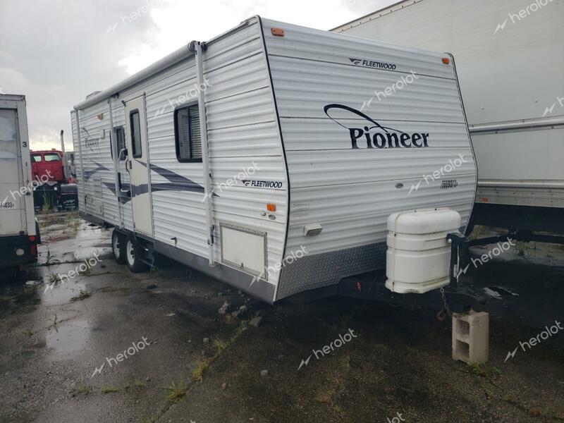 FLEETWOOD PIONEER 2006 white   1EB1C272866011654 photo #1