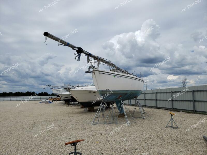 CCHM SAILBOAT 1984 two tone   CTYR0342M84K photo #3