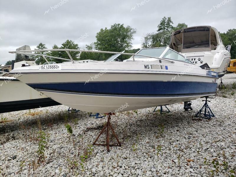 WELLS CARGO EXCEL BOAT 1987 white   WELR7759I687 photo #3