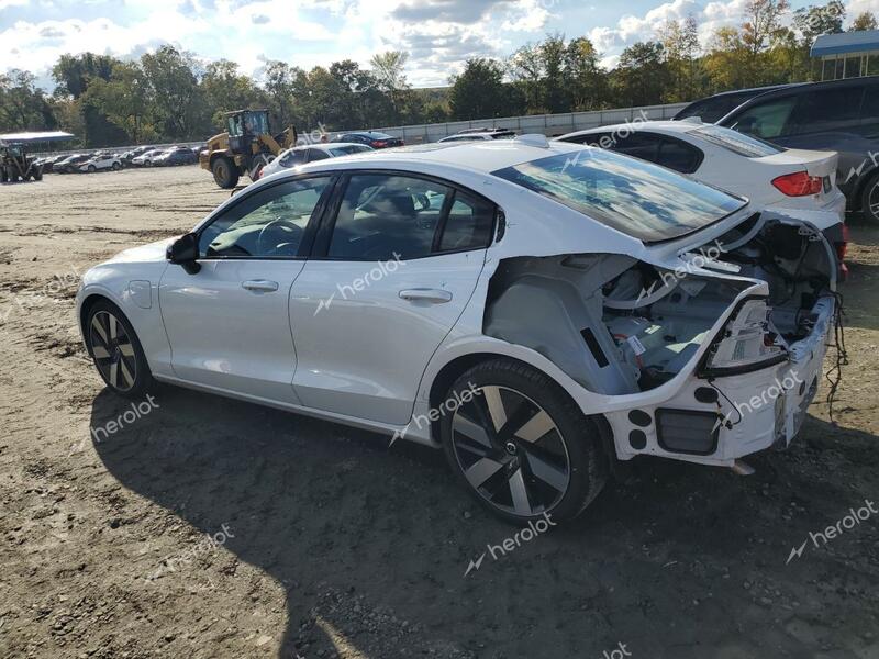 VOLVO S60 ULTIMA 2023 white  hybrid engine 7JRH60FX9PG239233 photo #3