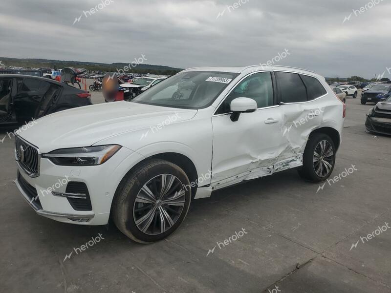 VOLVO XC60 B6 IN 2022 white  gas YV4062RL6N1942236 photo #1