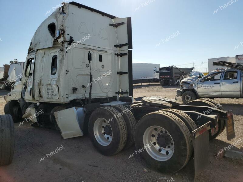 FREIGHTLINER CASCADIA 2017 white tractor diesel 3AKJGLDR6HSHZ6399 photo #4