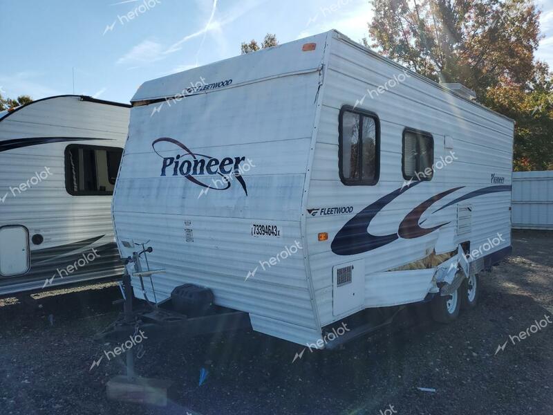 FLEETWOOD PIONEER 2005 white   1EB1T182556010579 photo #3