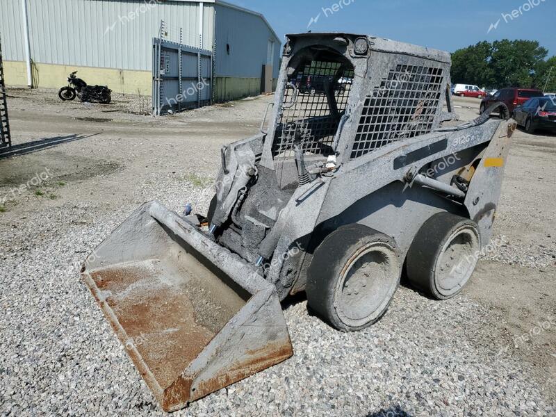 JOHN DEERE SKIDSTEER 2018 yellow   1T0312GAKJJ330767 photo #3