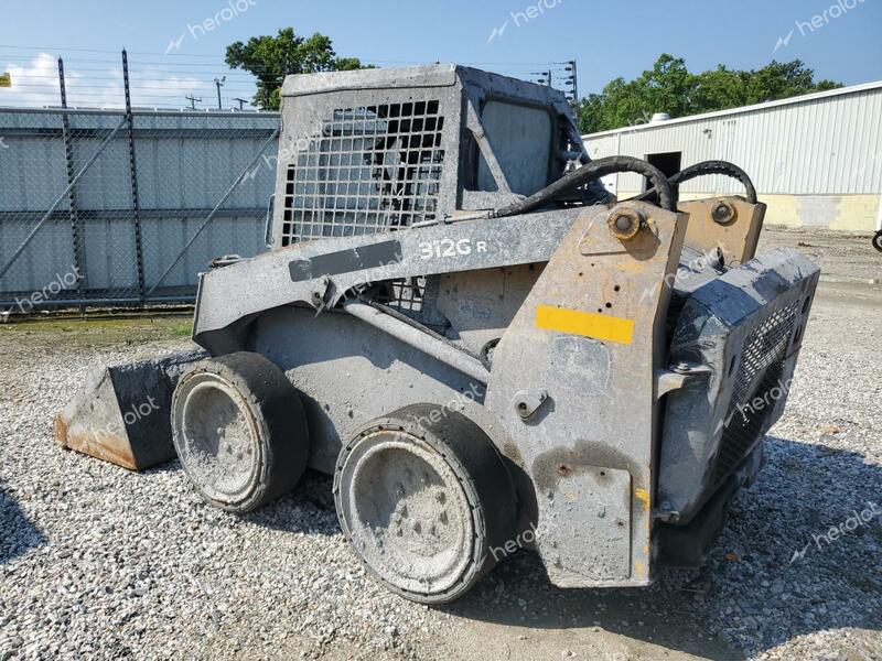 JOHN DEERE SKIDSTEER 2018 yellow   1T0312GAKJJ330767 photo #4