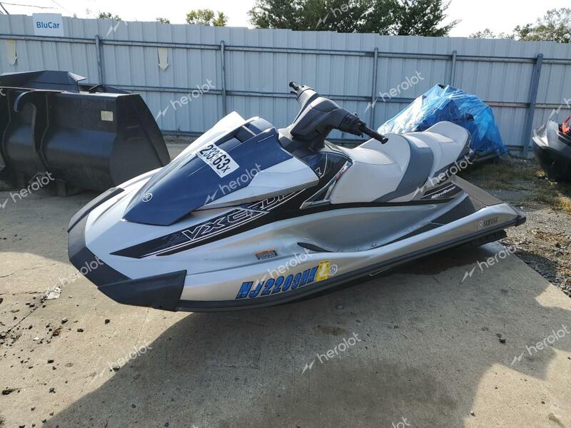 YAMAHA VX CRUISER 2016 silver   YAMA2906C616 photo #1