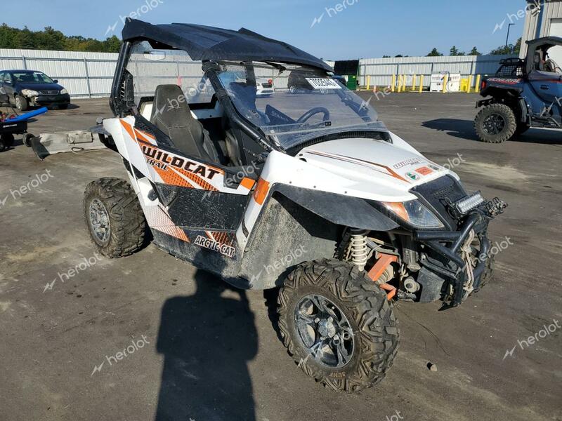 ARCTIC CAT WILDCAT 2015 white   4UF15MPV9FT306550 photo #1