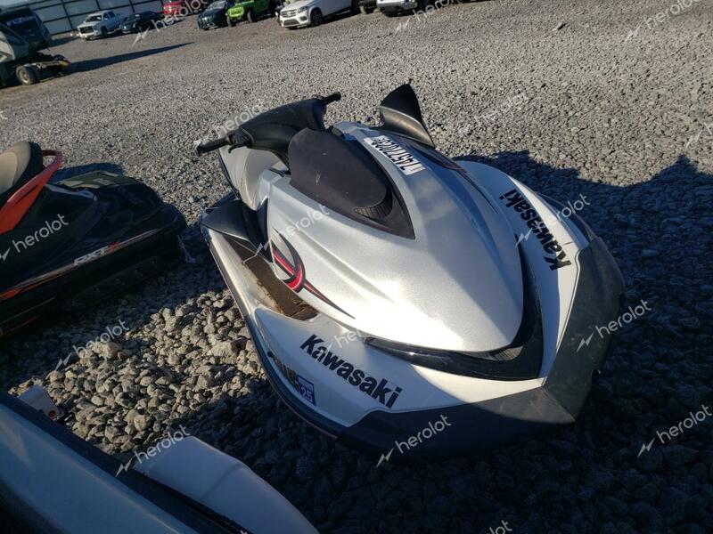 KAWASAKI ULTRA LX 2011 white   KAW20356L011 photo #1