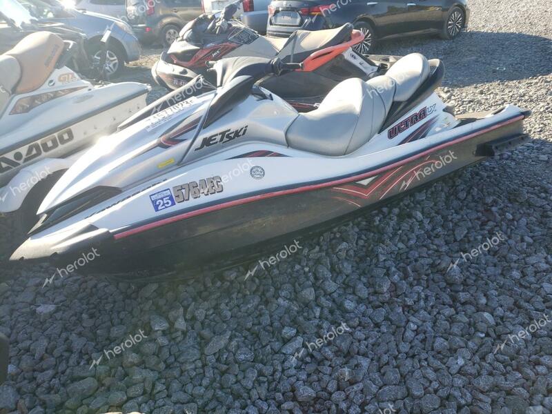 KAWASAKI ULTRA LX 2011 white   KAW20356L011 photo #3