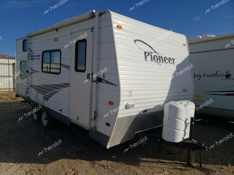 FLEETWOOD PIONEER 2006 white   1EB1C182562493872 photo #1