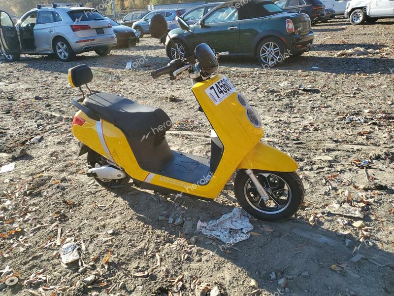 OTHER SCOOTER 2020 yellow   7J1CA1016LM000904 photo #1