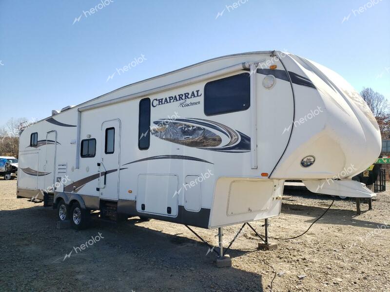 CCHM 5TH WHEEL 2013 white   5ZT3CHZB8DA306904 photo #1