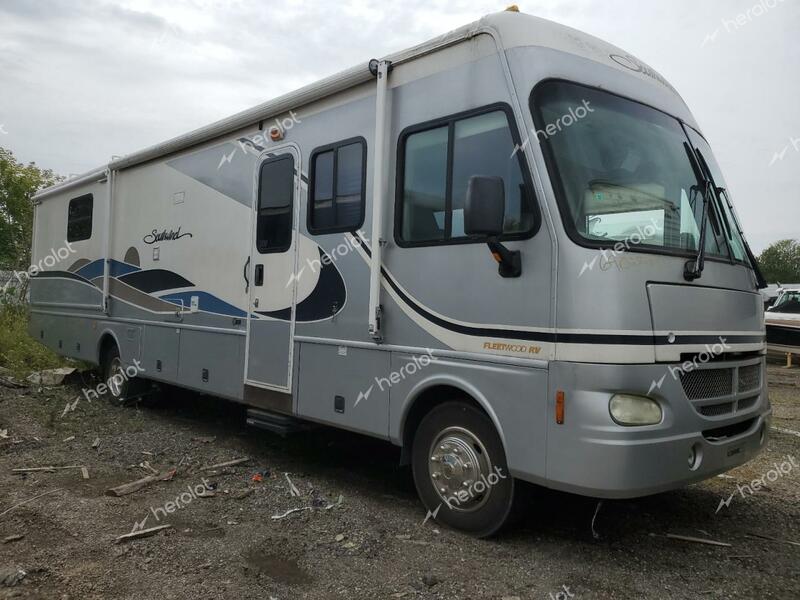 FLEE MOTORHOME 2004 gray  gas 5B4MP67G443381915 photo #1