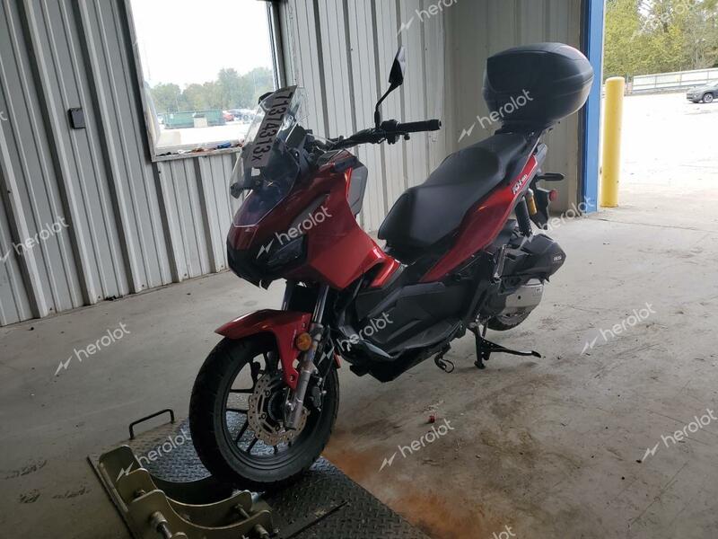 HONDA ADV150 A 2022 red  gas MLHKF3853N5102263 photo #3