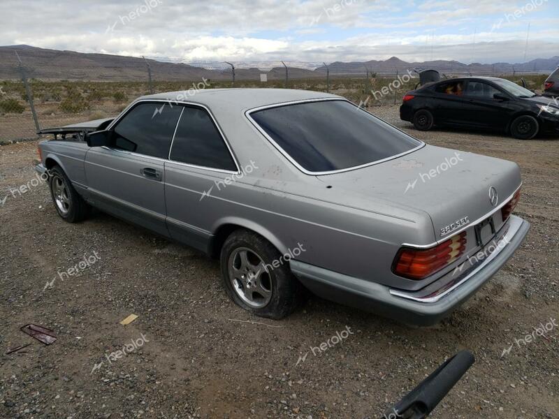 MERCEDES-BENZ 380 SEC 1982 silver  gas WDBCA43A6CB001523 photo #3