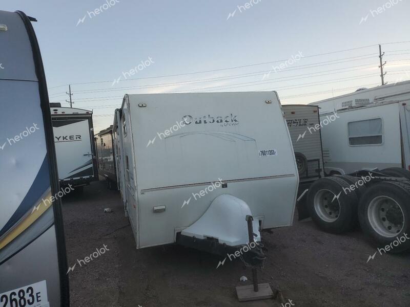 OUTB TRAILER 2003 white   4YDT2602035901689 photo #1