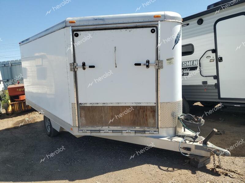 FEATHERLITE MFG INC TRAILER 2002 white   4FGL012132C048841 photo #1