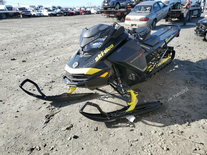 BOMBARDIER SNOWMOBILE 2017 black   2BPSTDHD8HV000979 photo #3