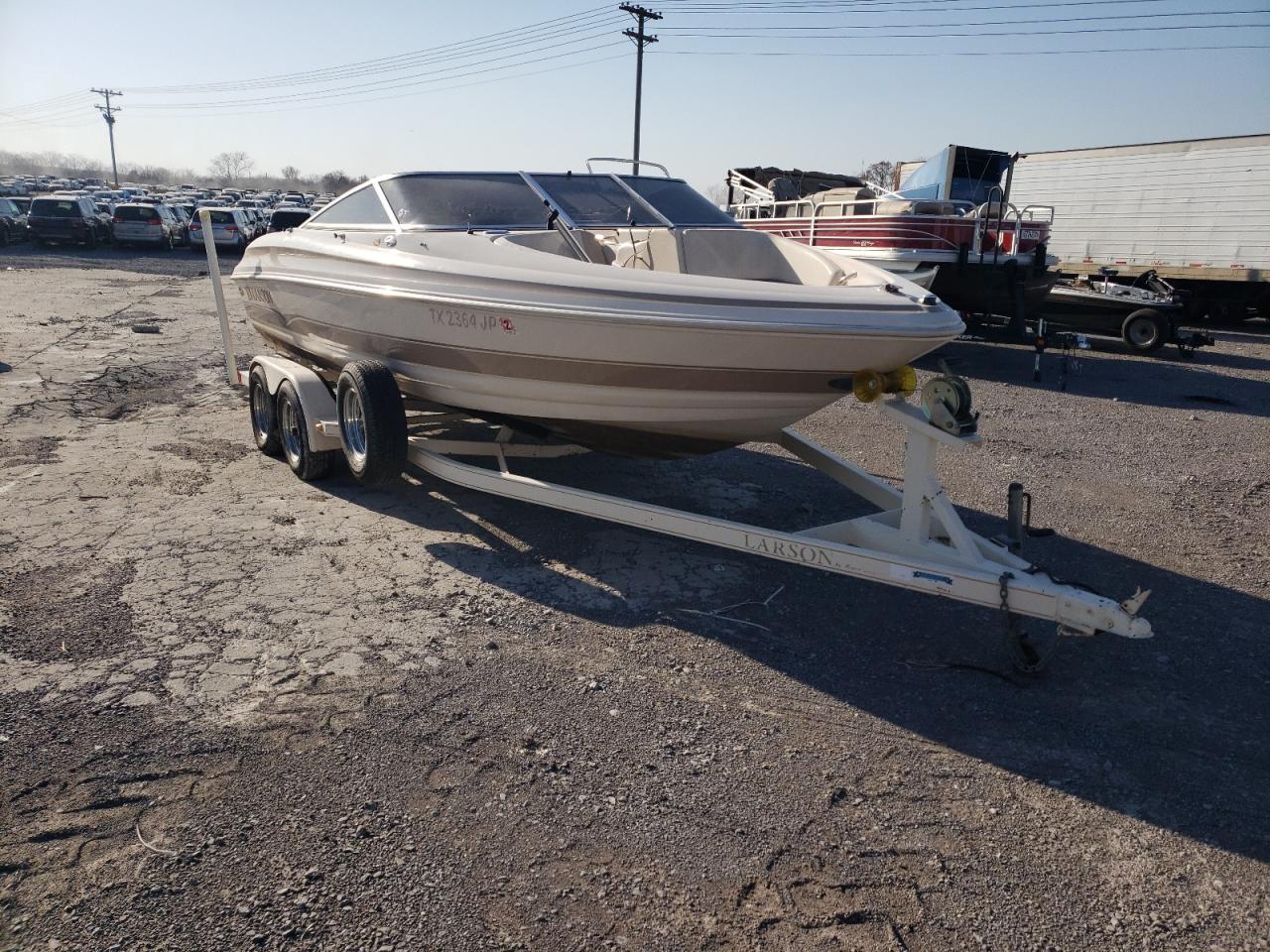 LARS BOAT W/TRL 2001 beige    36711522 LAR64832E101 LAR64832E101 photo #1