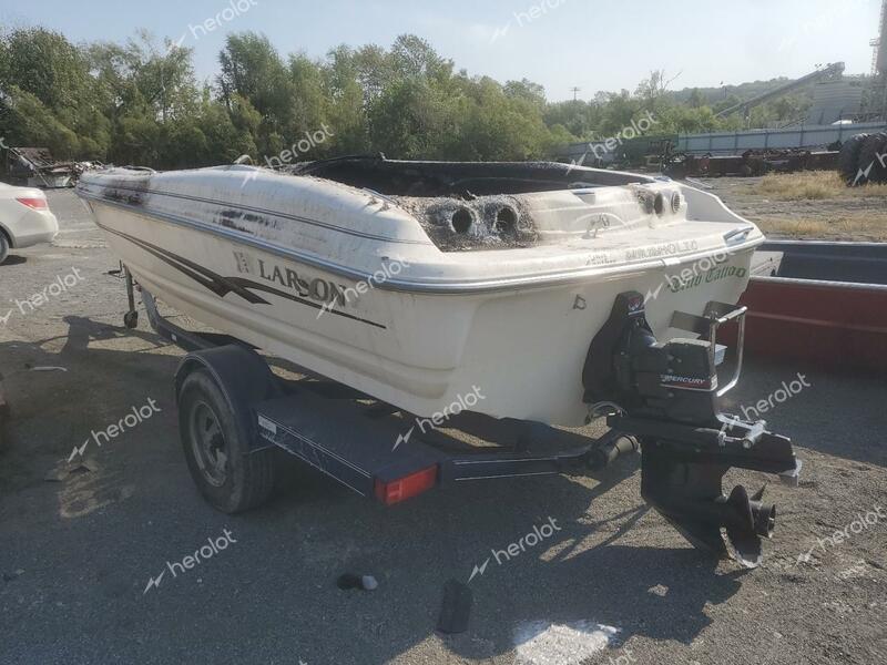 LARS BOAT W/TRL 2001 white   LAR62482J001 photo #4