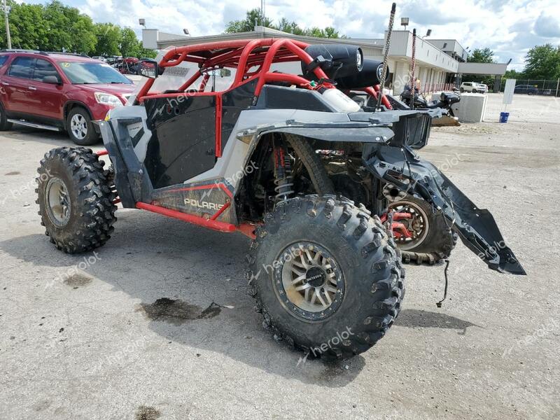 POLA RZR 2020 red  gas 3NSPAG925LG164898 photo #4