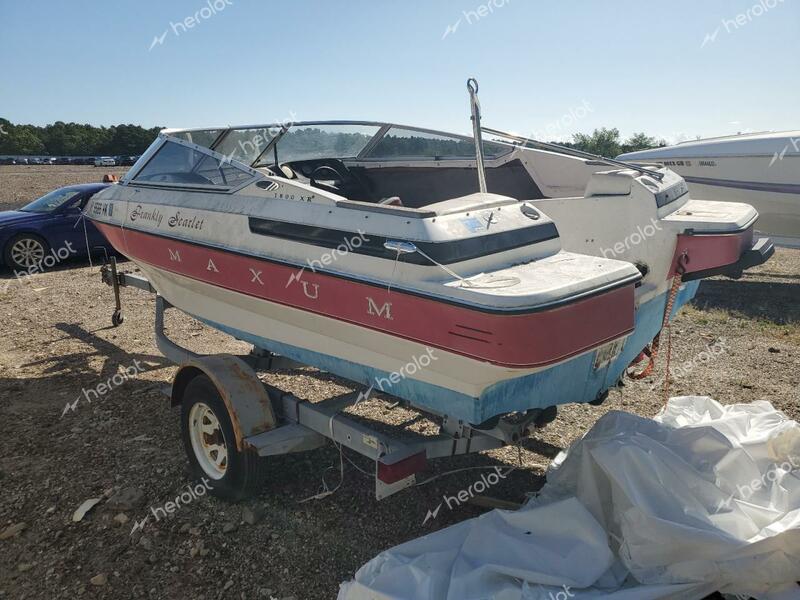 MAXU BOAT 1993 white   USKB72MA8393 photo #4