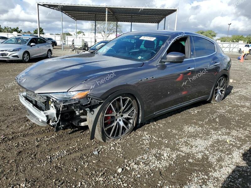 MASERATI LEVANTE MO 2022 gray  gas ZN661YUM7NX388487 photo #1