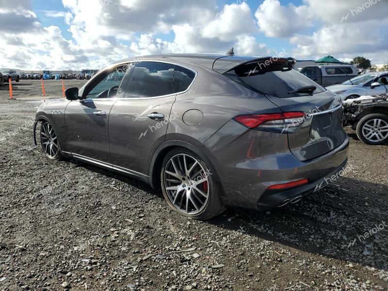 MASERATI LEVANTE MO 2022 gray  gas ZN661YUM7NX388487 photo #3