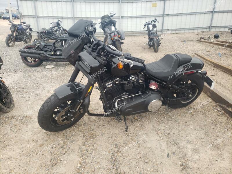 HARLEY-DAVIDSON FXFB FAT B 2018 black  gas 1HD1YKJ16JC031090 photo #3