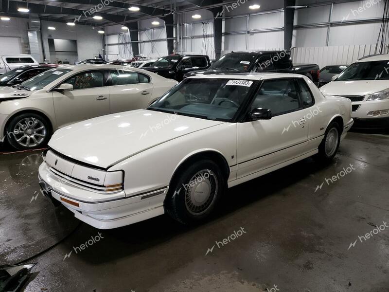 OLDSMOBILE TORONADO T 1990 white  gas 1G3EV13C3LU310515 photo #1