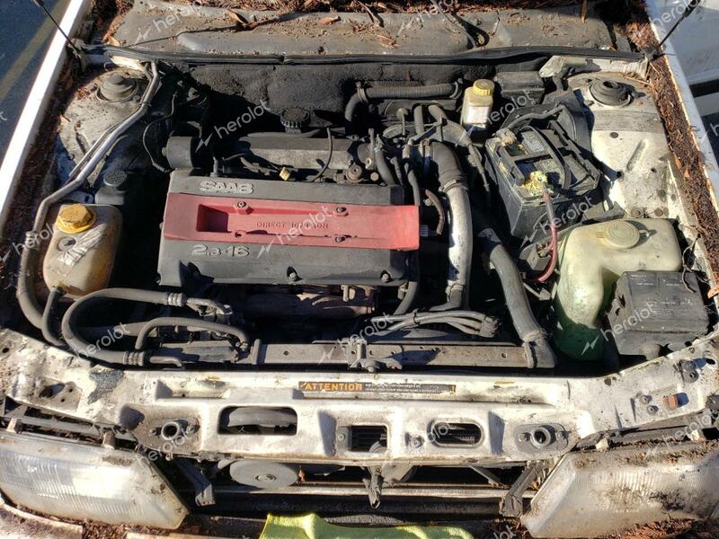 SAAB 9000 1991 white hatchbac gas YS3CL55M1M1006833 photo #4