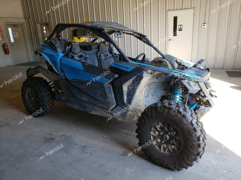 CAN-AM MAVERICK X 2021 blue  gas 3JBVGAW44MK000697 photo #1