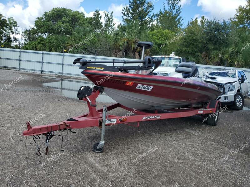 BOAT SAILBOAT 2002 red   GSN83206C202 photo #3